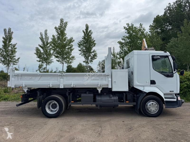 شاحنة Renault 220 DCI