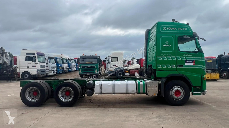 شاحنة Volvo 520 (6X4 / LONG CHASSIS / FRONT STEEL)