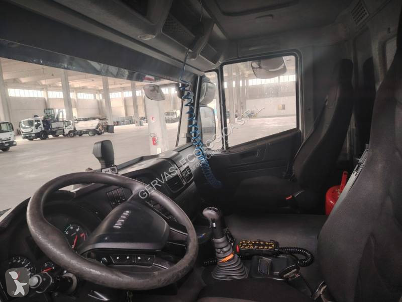 شاحنة Iveco