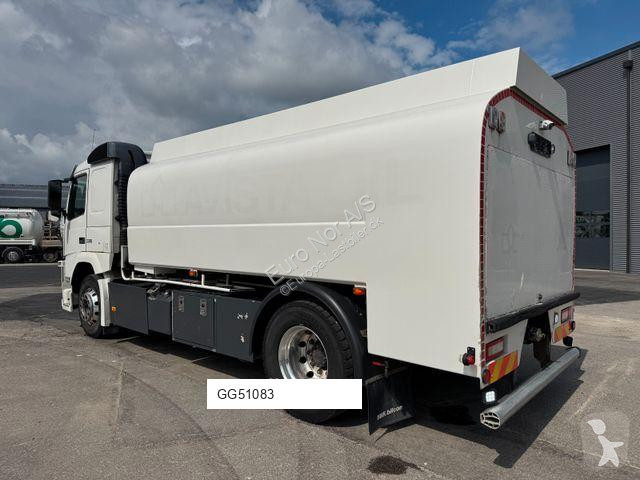 شاحنة  VOLVO FM 330 4x2 HMK Bilcon 12,600 L ADR...