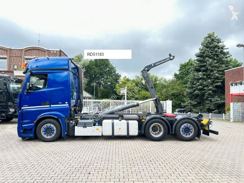 شاحنة Mercedes 2551