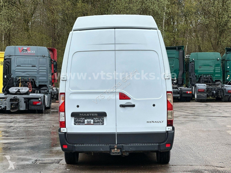 شاحنة Renault DCI 135 4x2