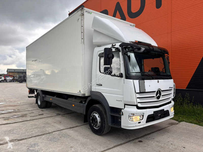 Mercedes 1524 4x2 BOX L=7509 mm truck