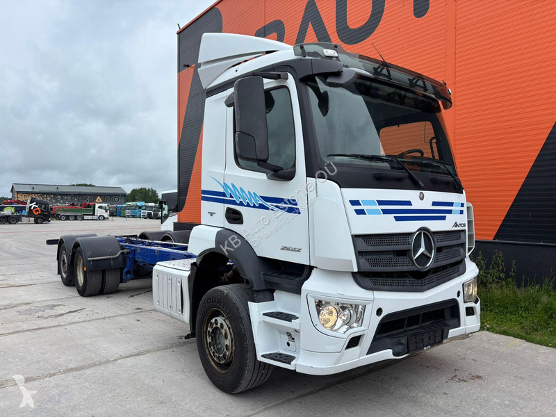 شاحنة Mercedes 2532 6x2*4 CHASSIS L=8792 mm
