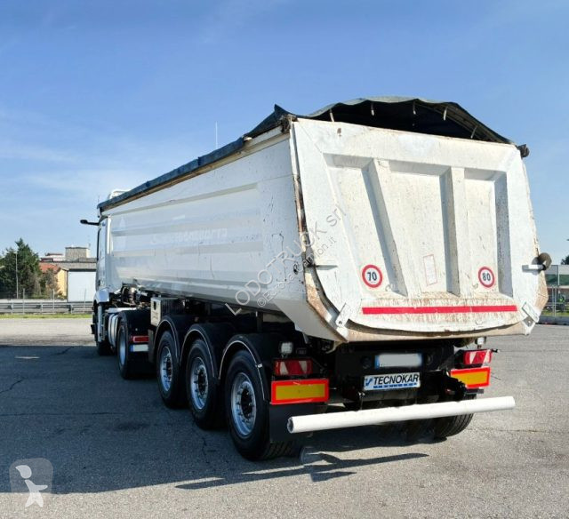 شاحنة Mercedes ACTROS