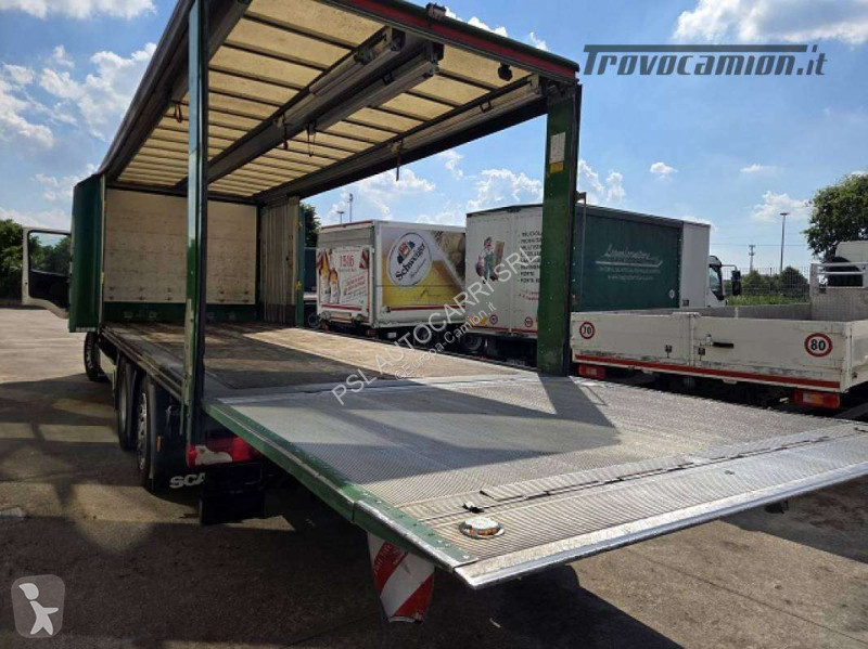 شاحنة Scania P320 6x2