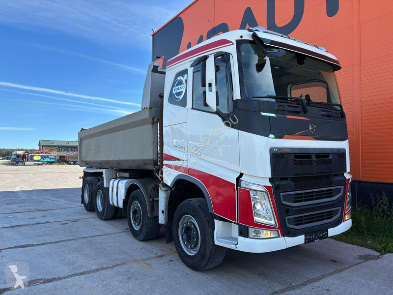شاحنة Volvo 540 8x4 RETARDER / TANDEM AXLE LIFT...