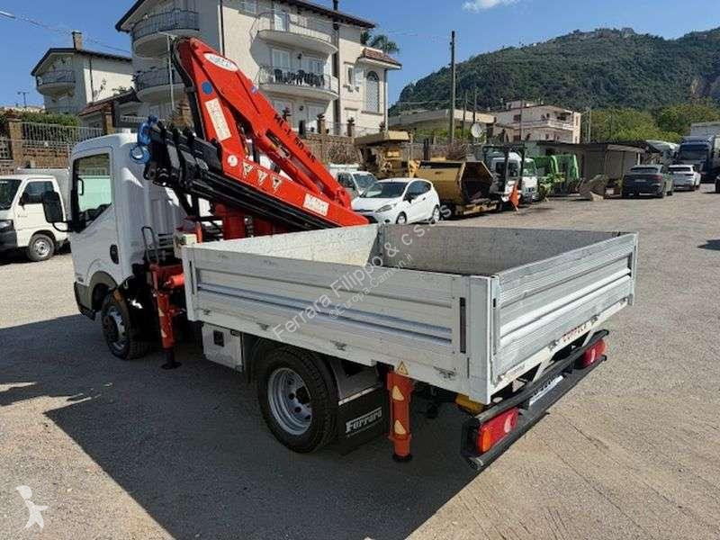 شاحنة Nissan cabstar 35.13