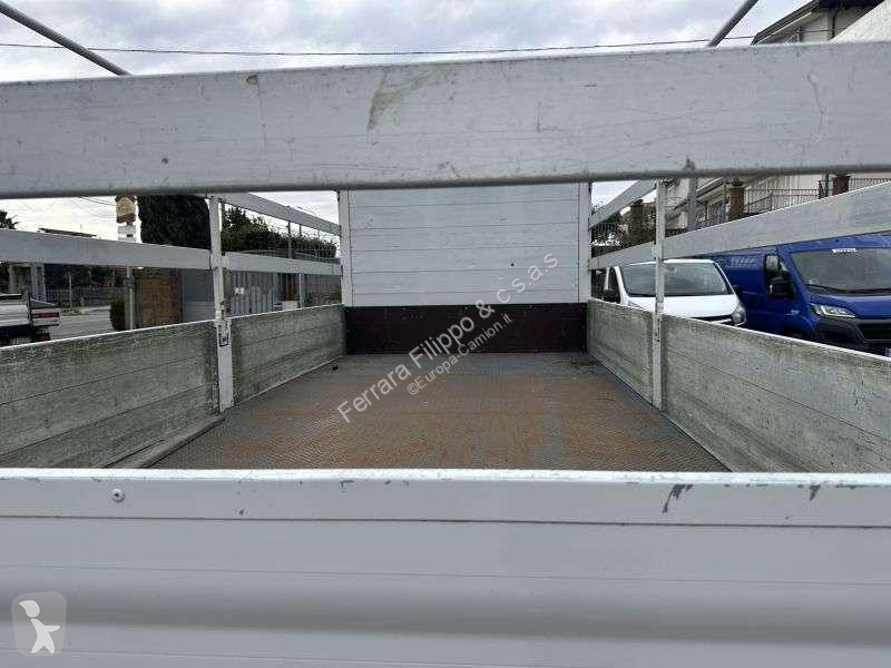 شاحنة Renault MACCHINA OPERATRICE