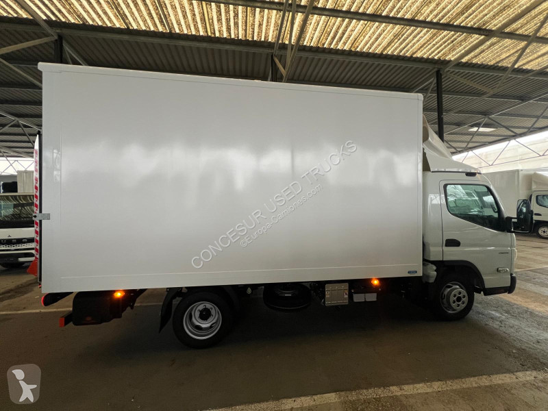 شاحنة Fuso 3.6 Ton 3C15 Paquetero con trampilla