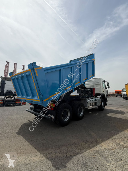 شاحنة Volvo  DUMPER