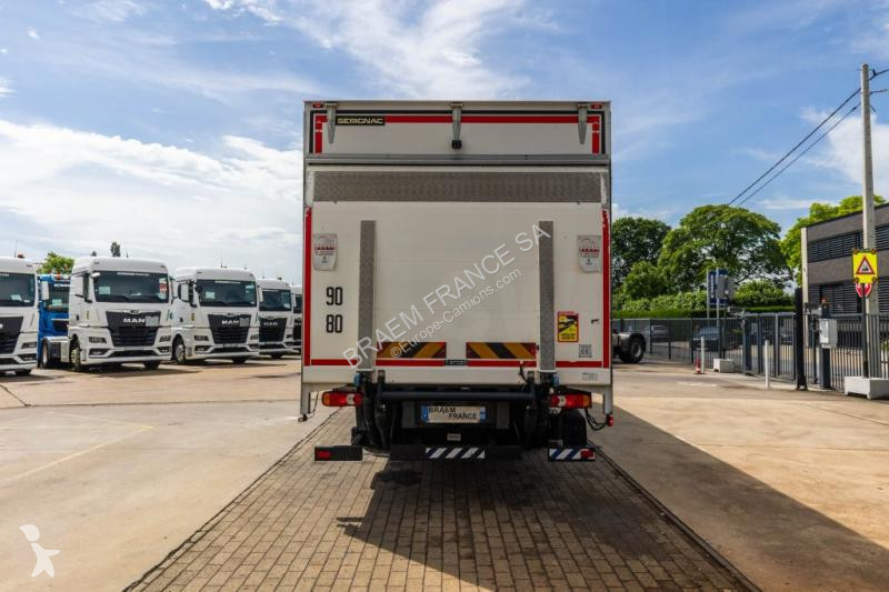 Camion Renault  D12.240+HAYON ANTEO 1.7T.