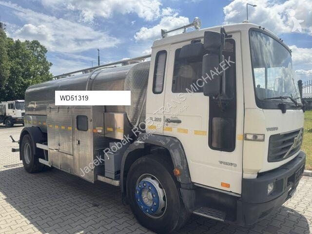 Ciężarówka Volvo FL 260