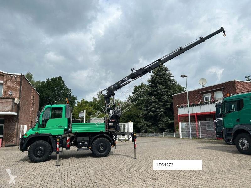 شاحنة Mercedes U400 + HIAB 122E 4x4