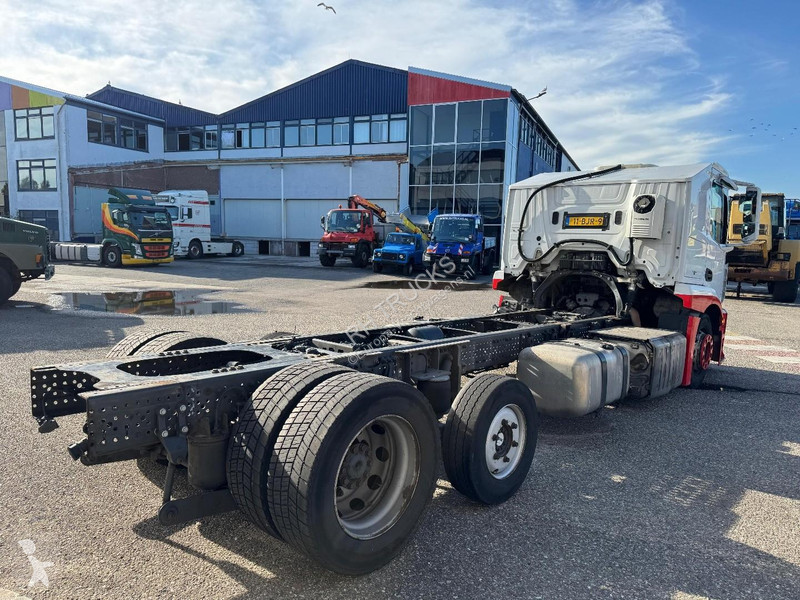 شاحنة Mercedes 1943 6X2 EURO 6 CHASSIS CABINE