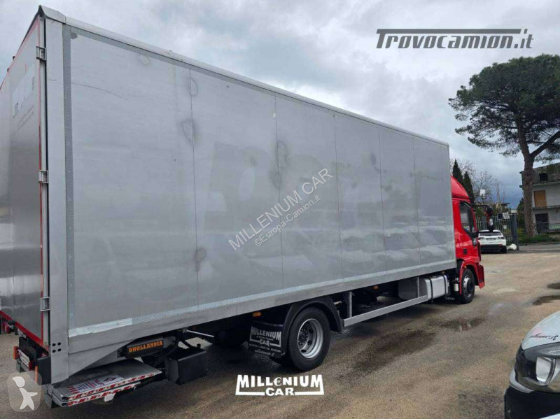 Camion Iveco 120E22 FURGONE 7,70 (2018)
