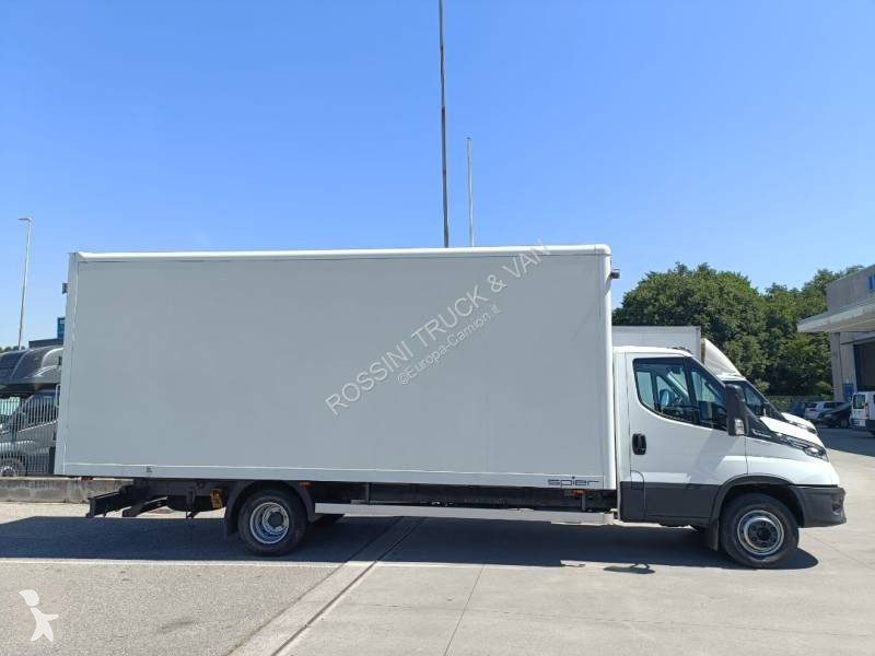 شاحنة Iveco