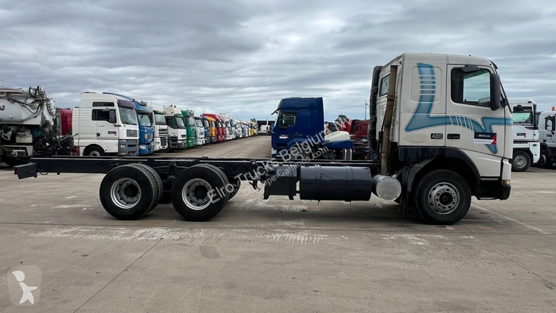 شاحنة Volvo 12420 (LAMES / STEEL SUSP. / BOITE...