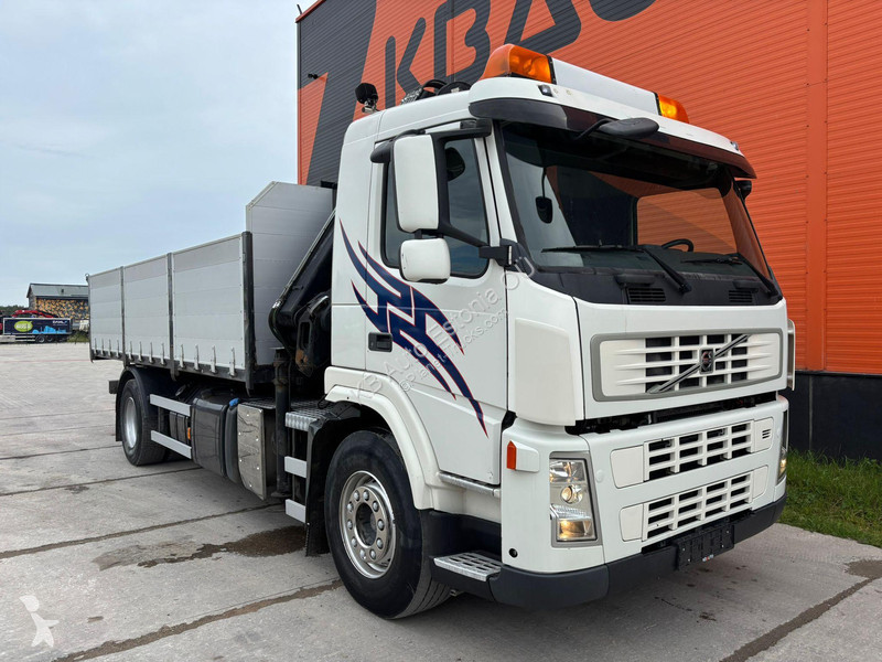 شاحنة Volvo 300 4x2 HIAB 144ES-4 / BOX L=5518 mm