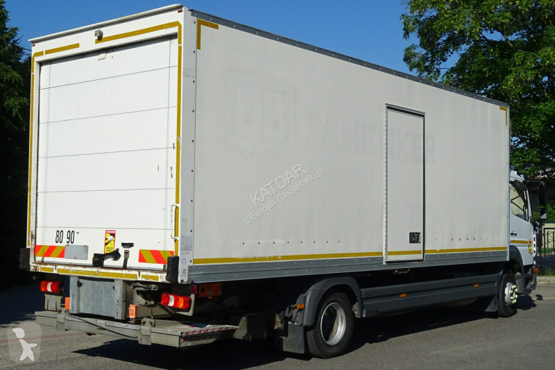 Камион Mercedes 1218 Euro 6 kontener 20pal...
