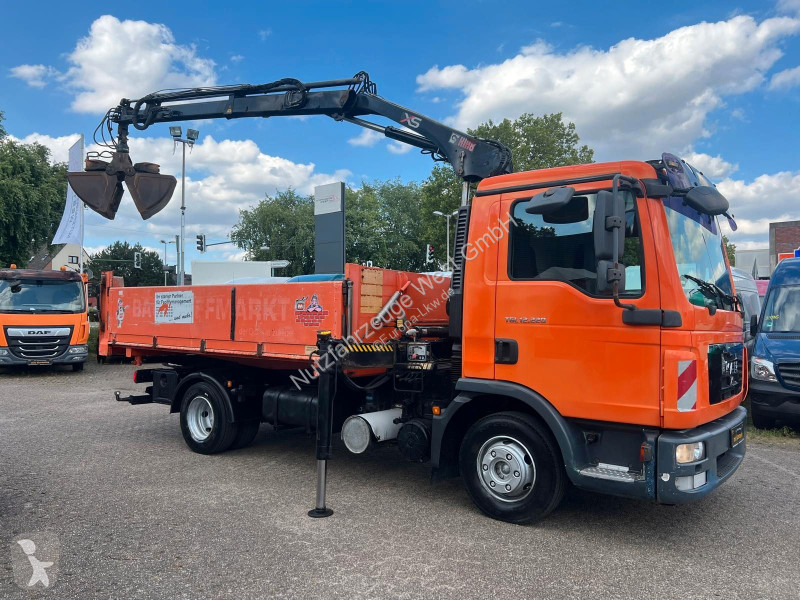 شاحنة MAN 12.220*3-Seiten KIpper+HIAB 077BS-2...