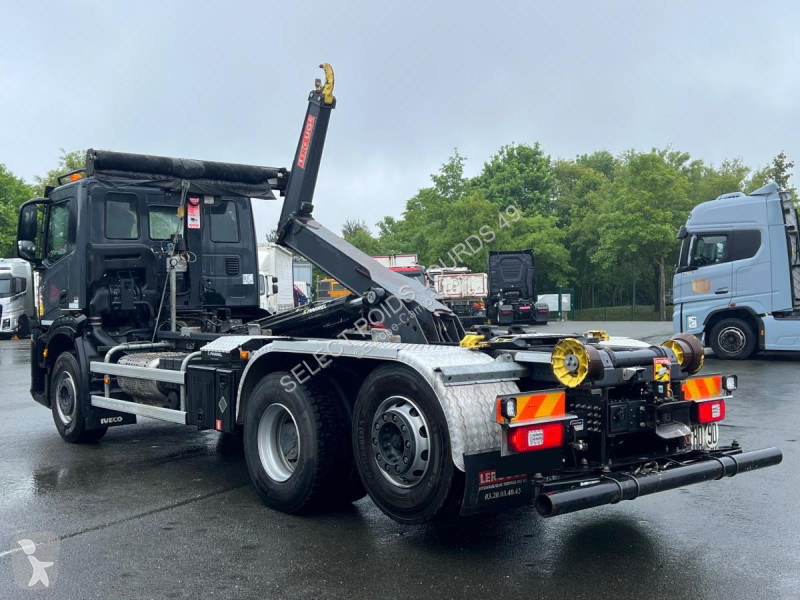 شاحنة Iveco 260 S 46