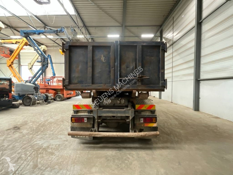 شاحنة Volvo 520 8X4