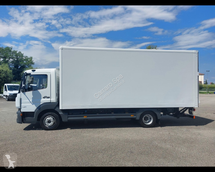 شاحنة Mercedes III WL 821