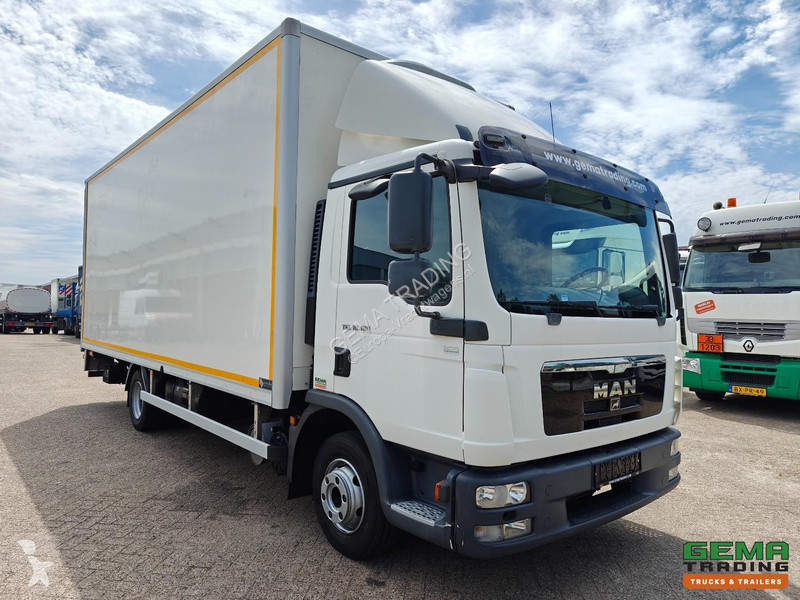 شاحنة MAN 10.180 4x2 DayCab Euro5 - Enclosed...