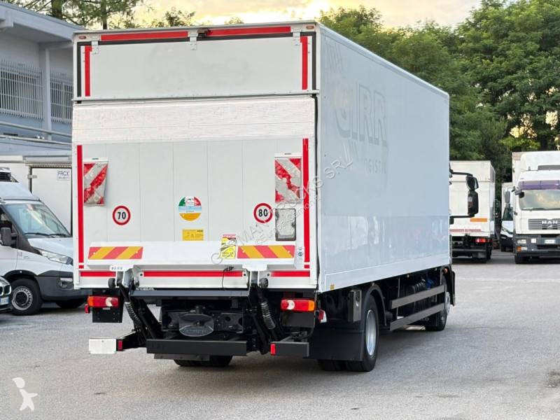 شاحنة Iveco