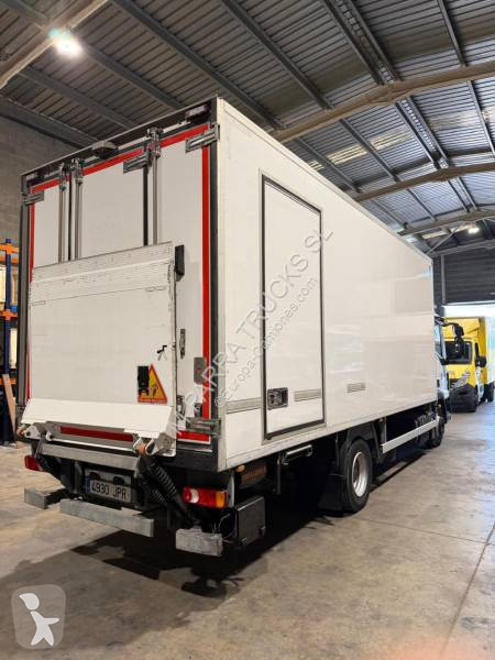 شاحنة Iveco 10E18