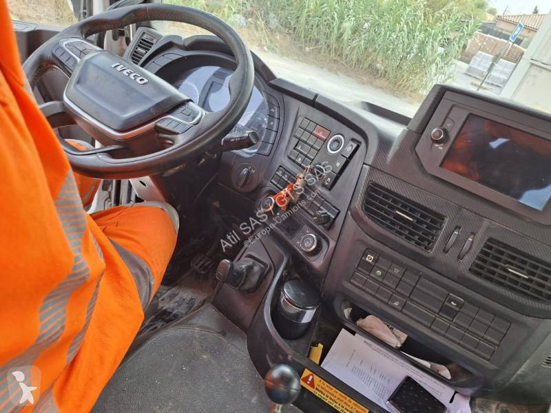 شاحنة Iveco
