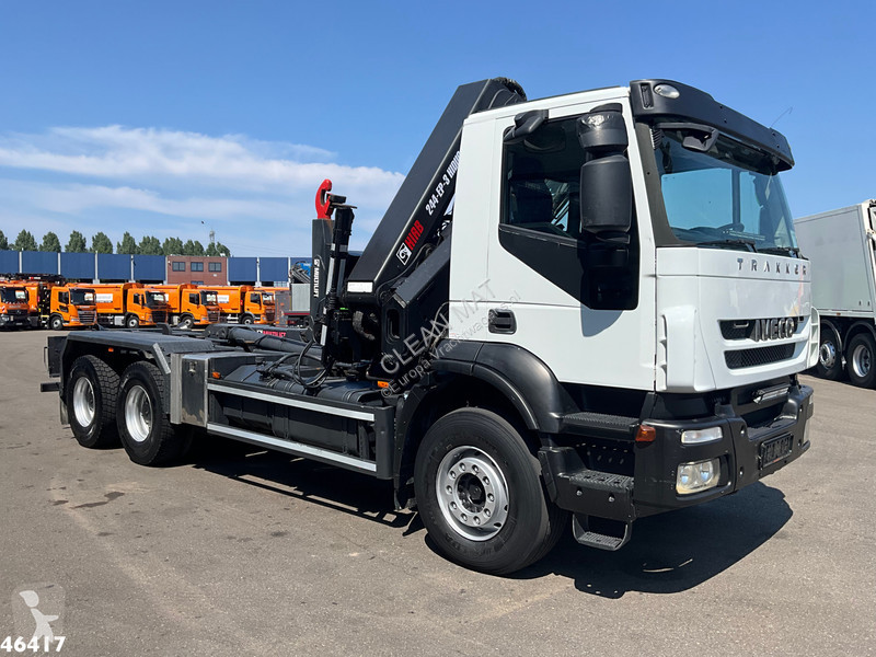 شاحنة Iveco AD260T36 6x4 Hiab 24 Tonmeter...