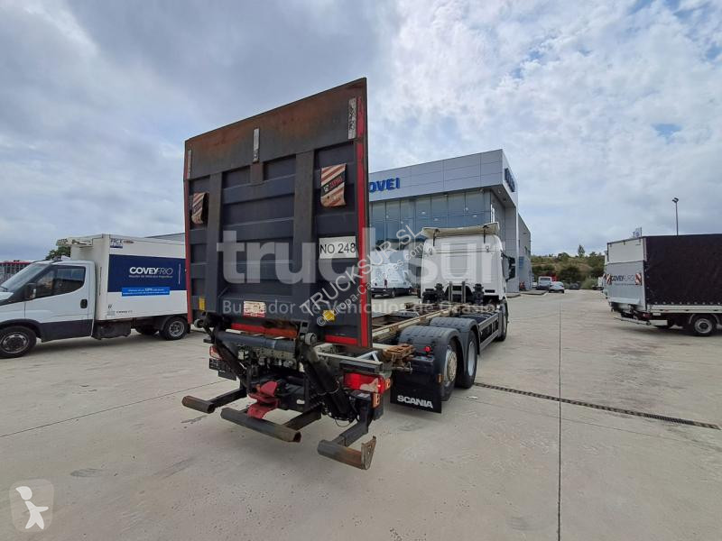 شاحنة Scania ejes 6x2*4 500.26 CHASIS