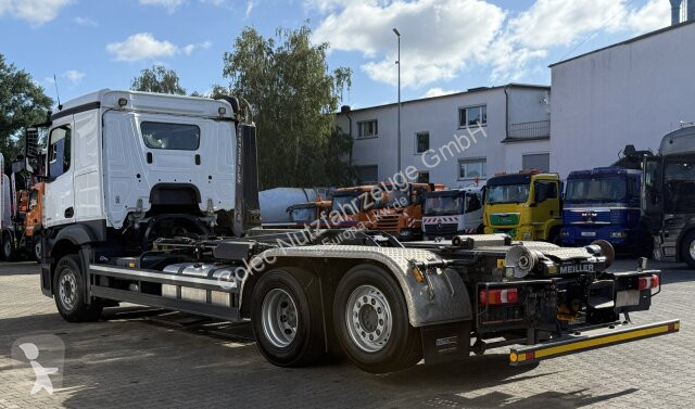 شاحنة Mercedes Actros 2745 6x2 Abrollkipper...