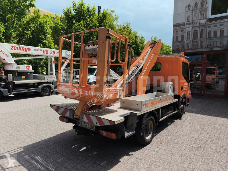 Camião Nissan France Elevateur Topy 100-1