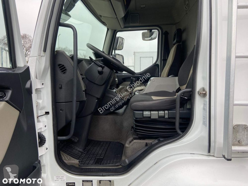 شاحنة Renault  MIDLUM 270 DXI 16 T PODWOZIE