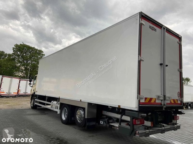شاحنة DAF 370 CHŁODNIA CHEREAU CARRIER SUPRA...