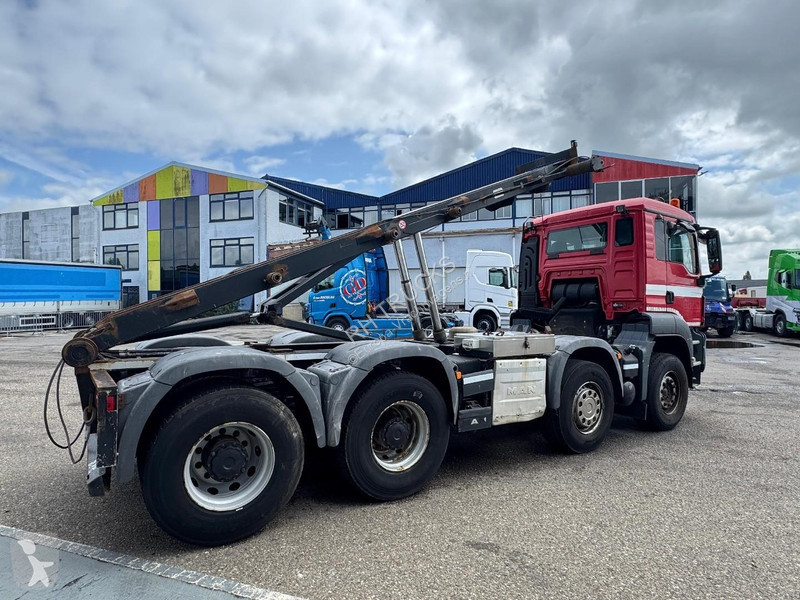 شاحنة MAN 41.400 8X4 EURO 6 + 30 TON CABLE LIFT