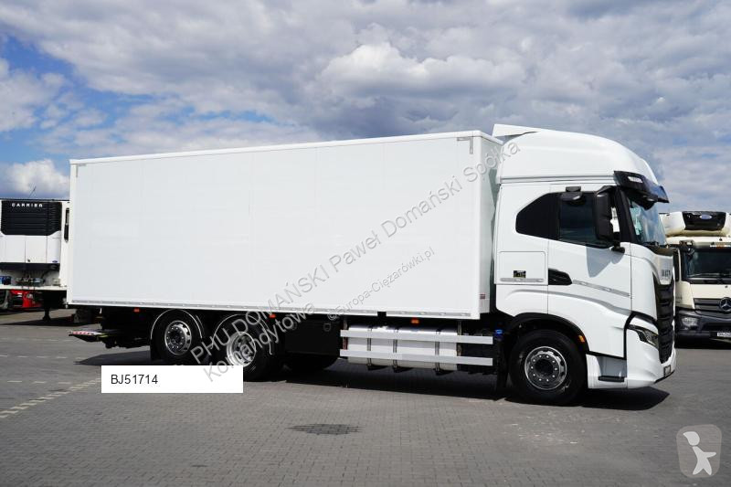 Ciężarówka Iveco / 420 / E 6 / KONTENER + WINDA...