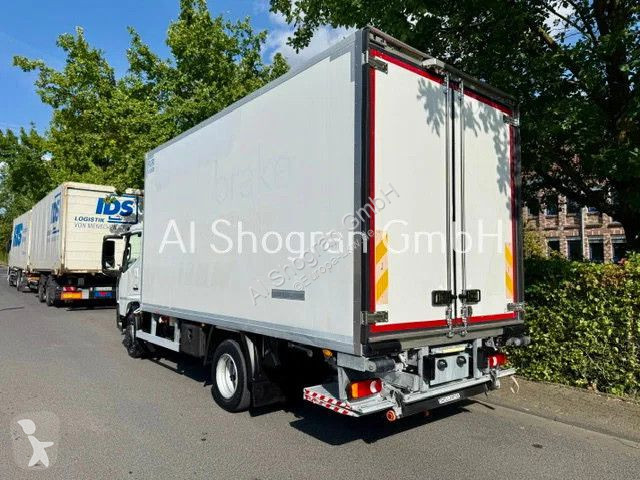 شاحنة Renault D7.5 180 Carrier Supra 750 / LBW