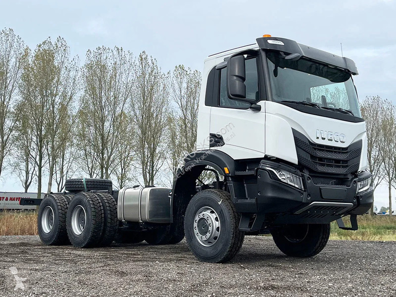 شاحنة Iveco AD380T47WH-3800 Chassis Cabin (2...