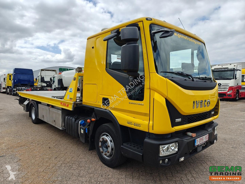 شاحنة Iveco EuroCargo 120-220L 4x2 Half Sleeper...