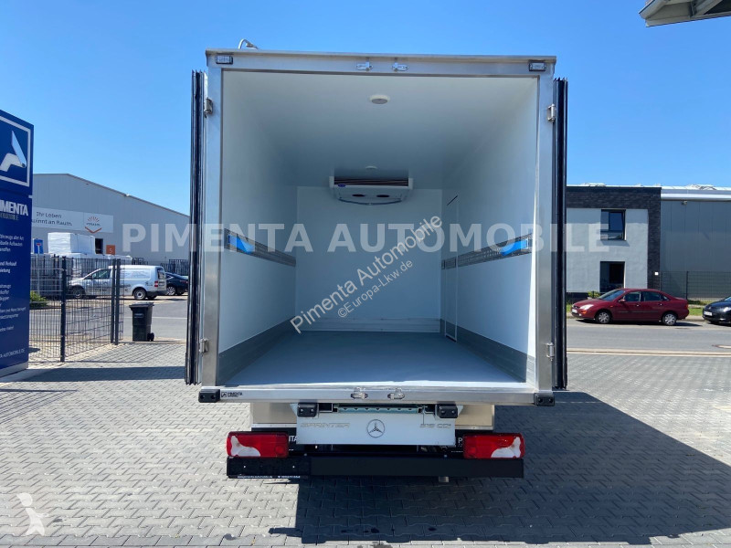 شاحنة Volkswagen 50 TK KOFFER -20° 4,10m NAVI...
