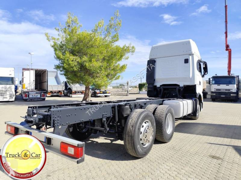 شاحنة Iveco