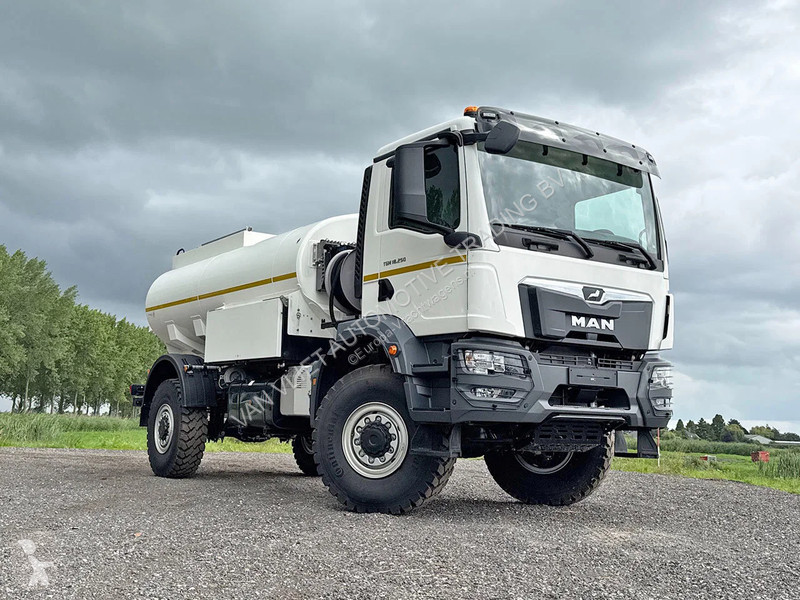Camión MAN 18.250 BB Fuel Tank Truck (2 units)