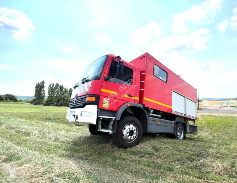 Camion Mercedes  4X4 VASP AMENAGE CARAVANE