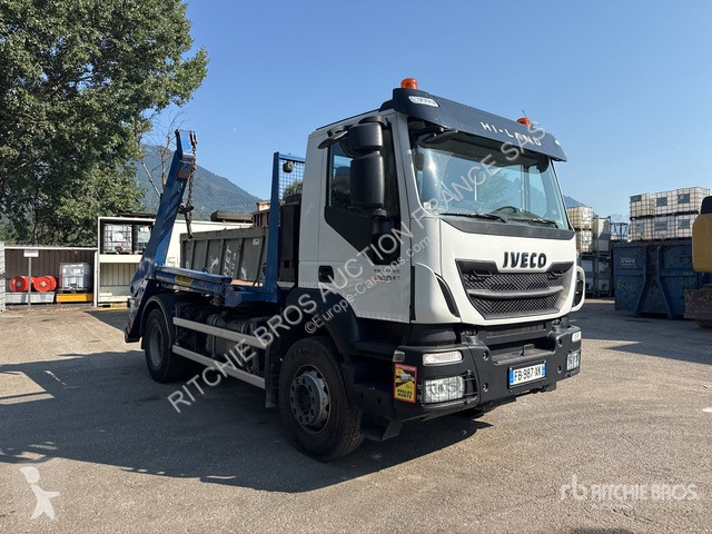 Kamión Iveco 360