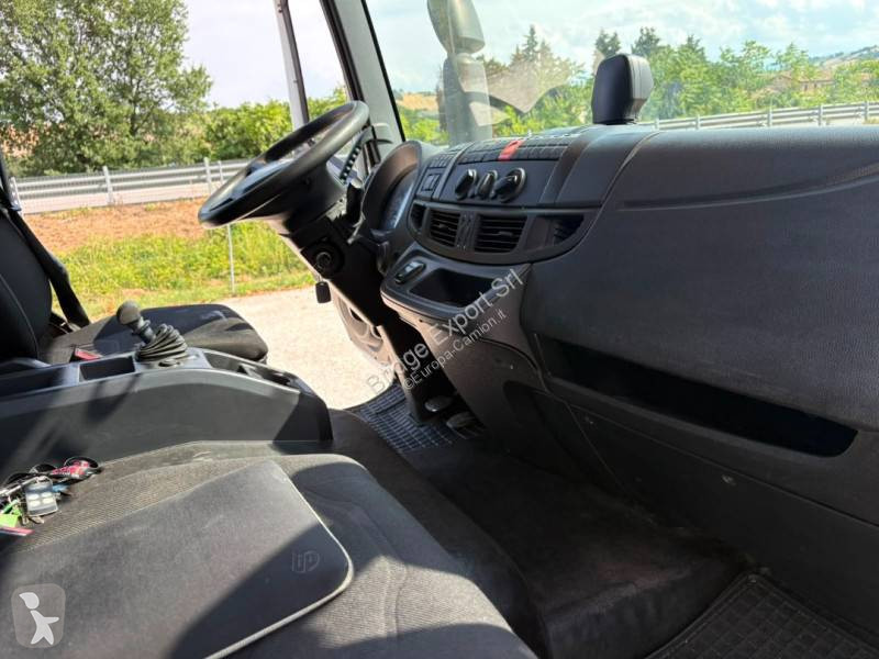 شاحنة Iveco