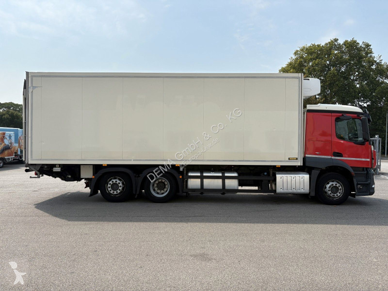 شاحنة Mercedes 2540...